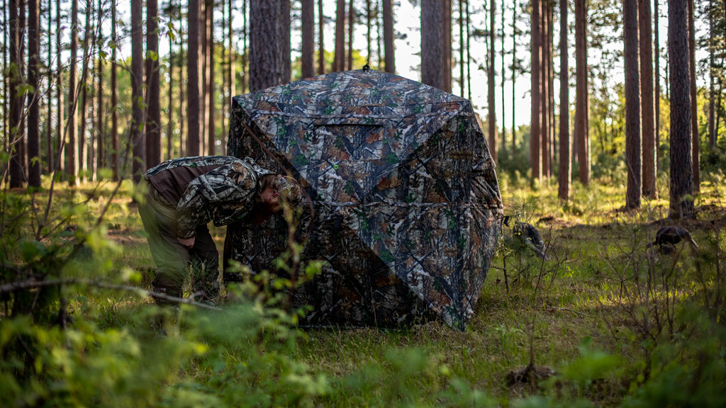 a-hunter-is-preparing-his-blinds